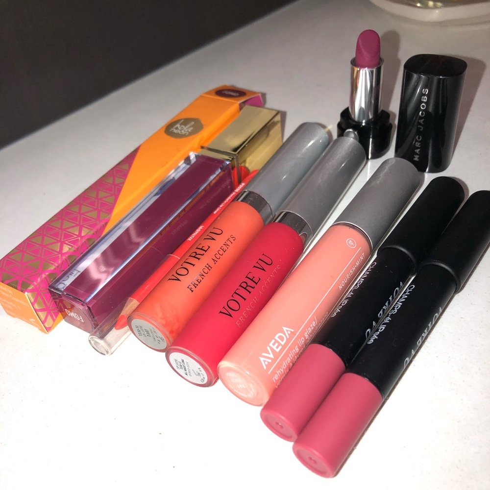 LIP BUNDLE—NEVER USED